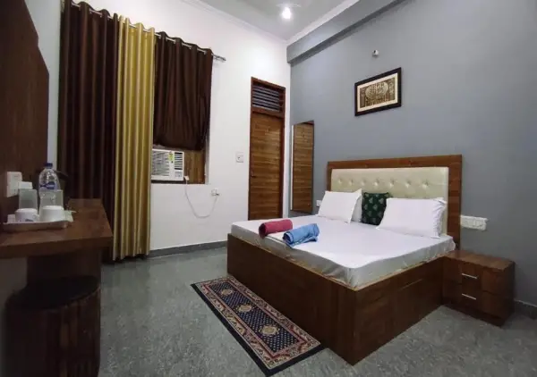 Taj Street Hostel 7